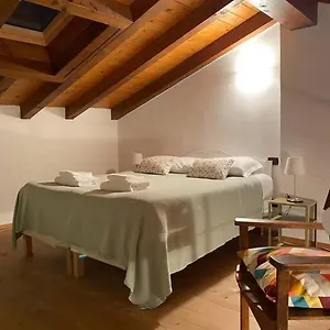 https://johnny-suites-bergamo-alta.it-lombardy.com