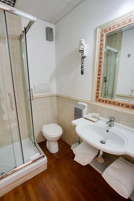 Hotel Continentale Rom 2*,