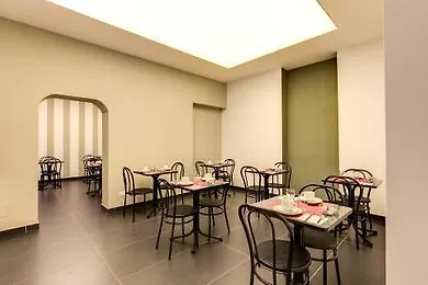 Hotel Continentale Rome 2*,