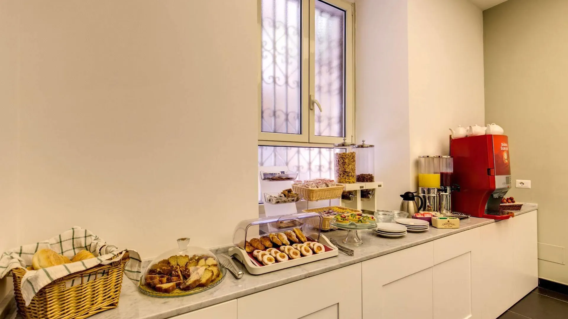 Hotel Continentale Rome